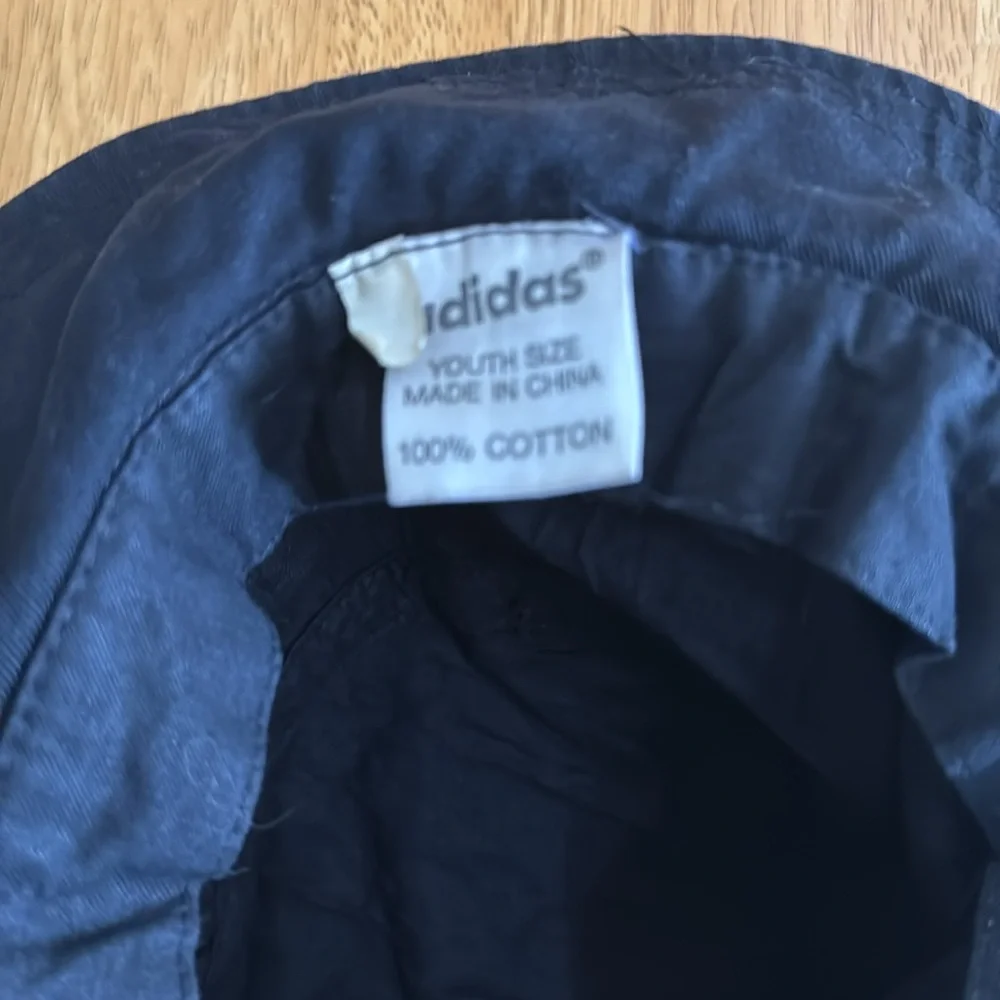 ✋Youth Adidas Unisex Black Bucket Hat EUC
